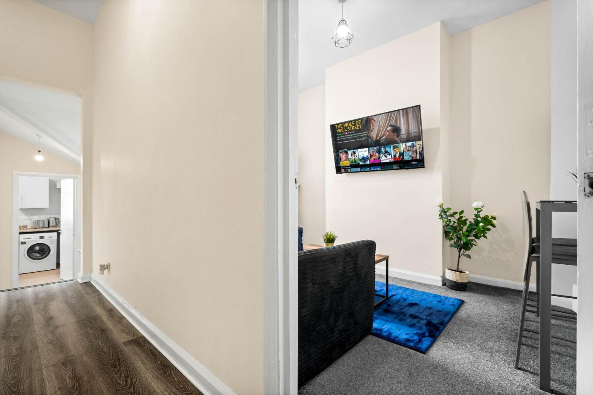 Two Bedroom Apartment - Single Beds - Accommodates 3 - Street Parking - Top Rated -Wbb بروميتش الغربية المظهر الخارجي الصورة