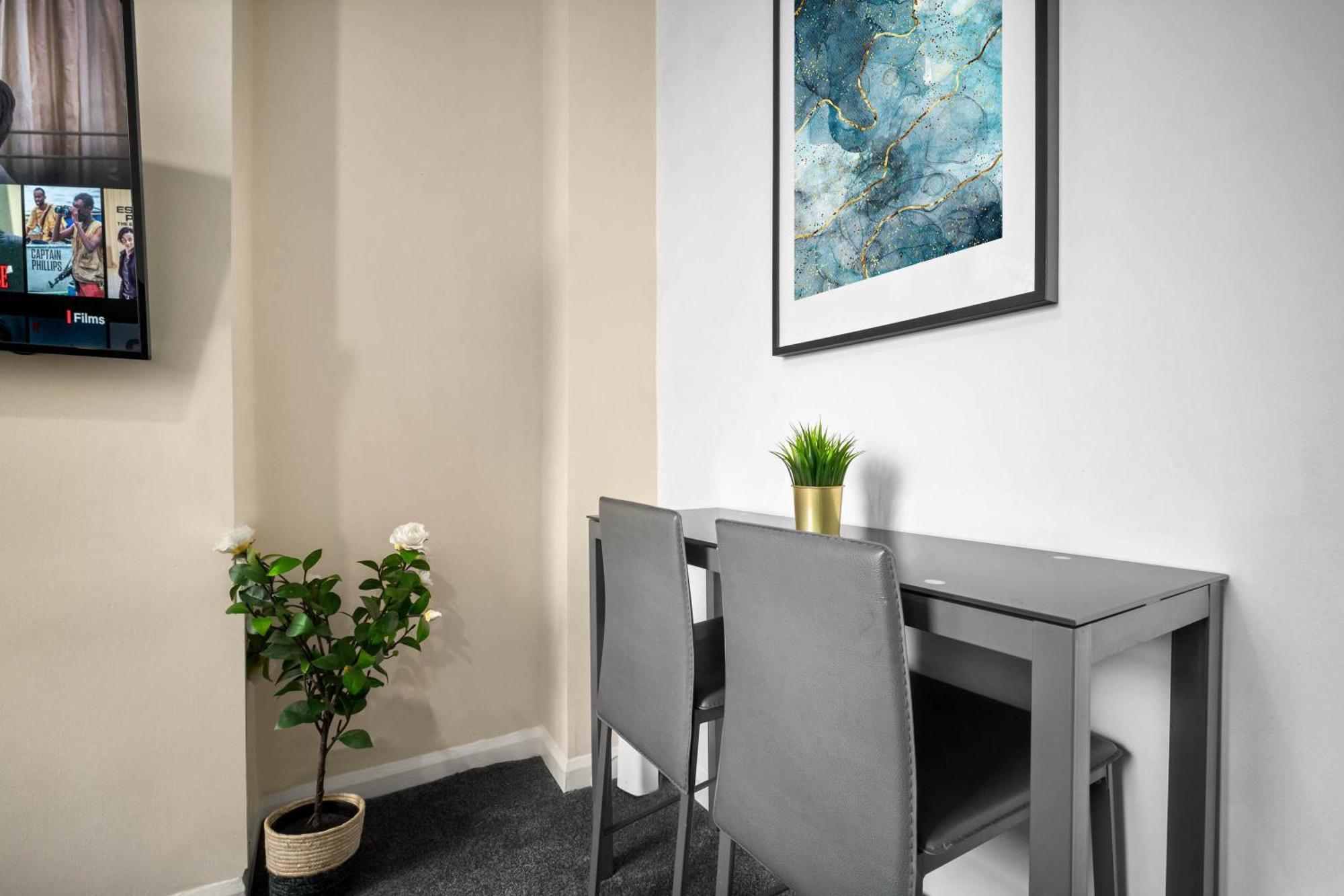 Two Bedroom Apartment - Single Beds - Accommodates 3 - Street Parking - Top Rated -Wbb بروميتش الغربية المظهر الخارجي الصورة