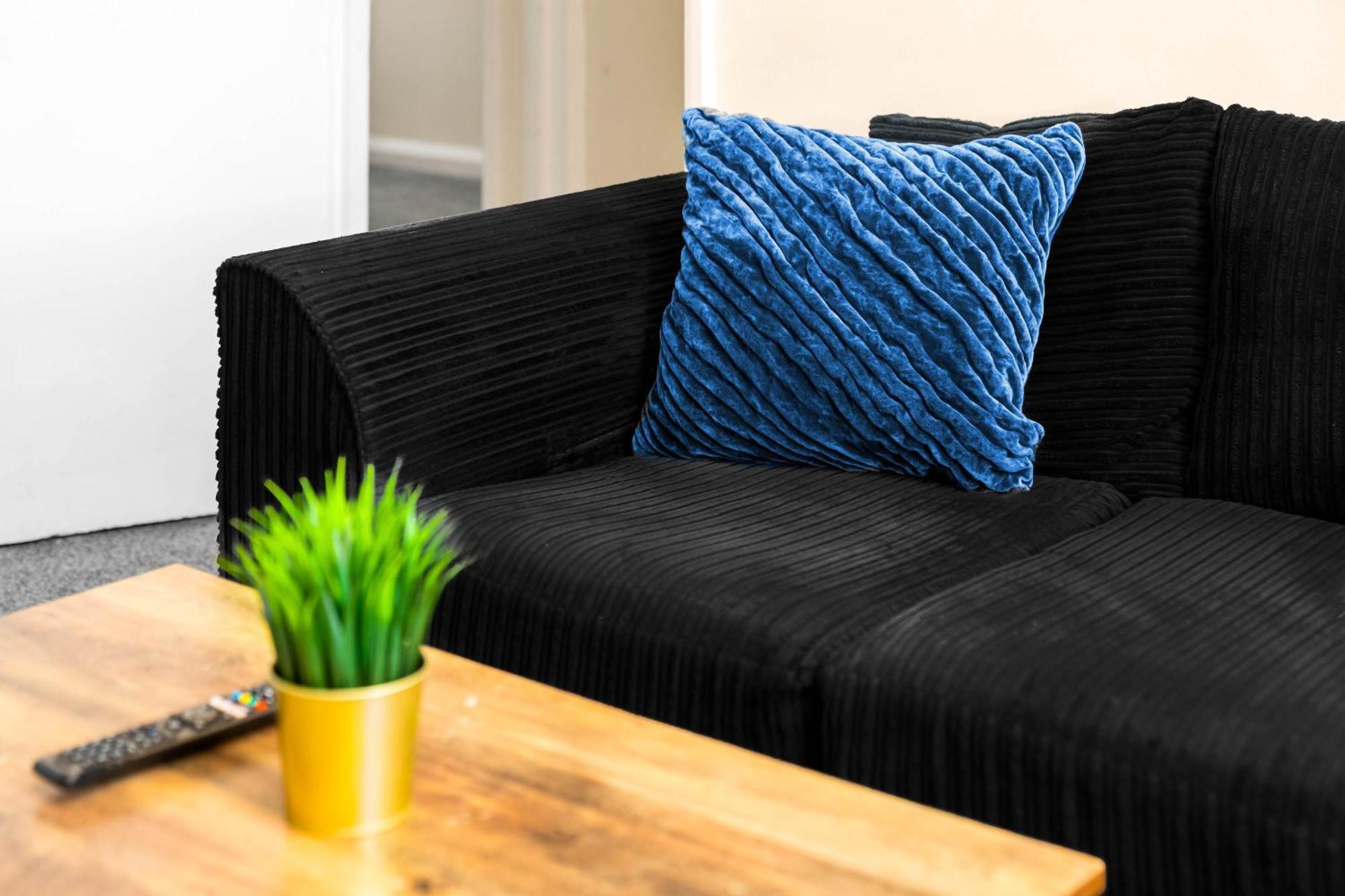 Two Bedroom Apartment - Single Beds - Accommodates 3 - Street Parking - Top Rated -Wbb بروميتش الغربية المظهر الخارجي الصورة